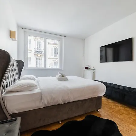 Appartement 3 Pieces Porte Maillot - Paris 16 - 4P - Flat-Guest Exterior photo