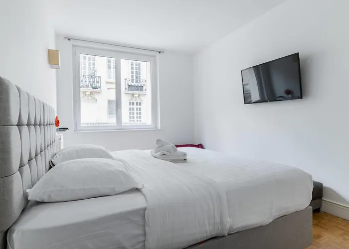 Appartement 3 Pieces Porte Maillot - Paris 16 - 4P - Flat-Guest